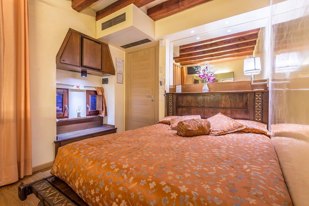 Ca' Dei Dogi Hotel เวนิส ภายนอก รูปภาพ